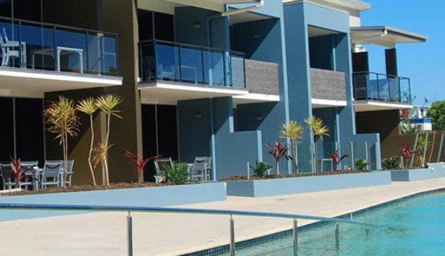 Ramada By Wyndham Hervey Bay Zewnętrze zdjęcie The pool at the Mantra on Mooloolaba