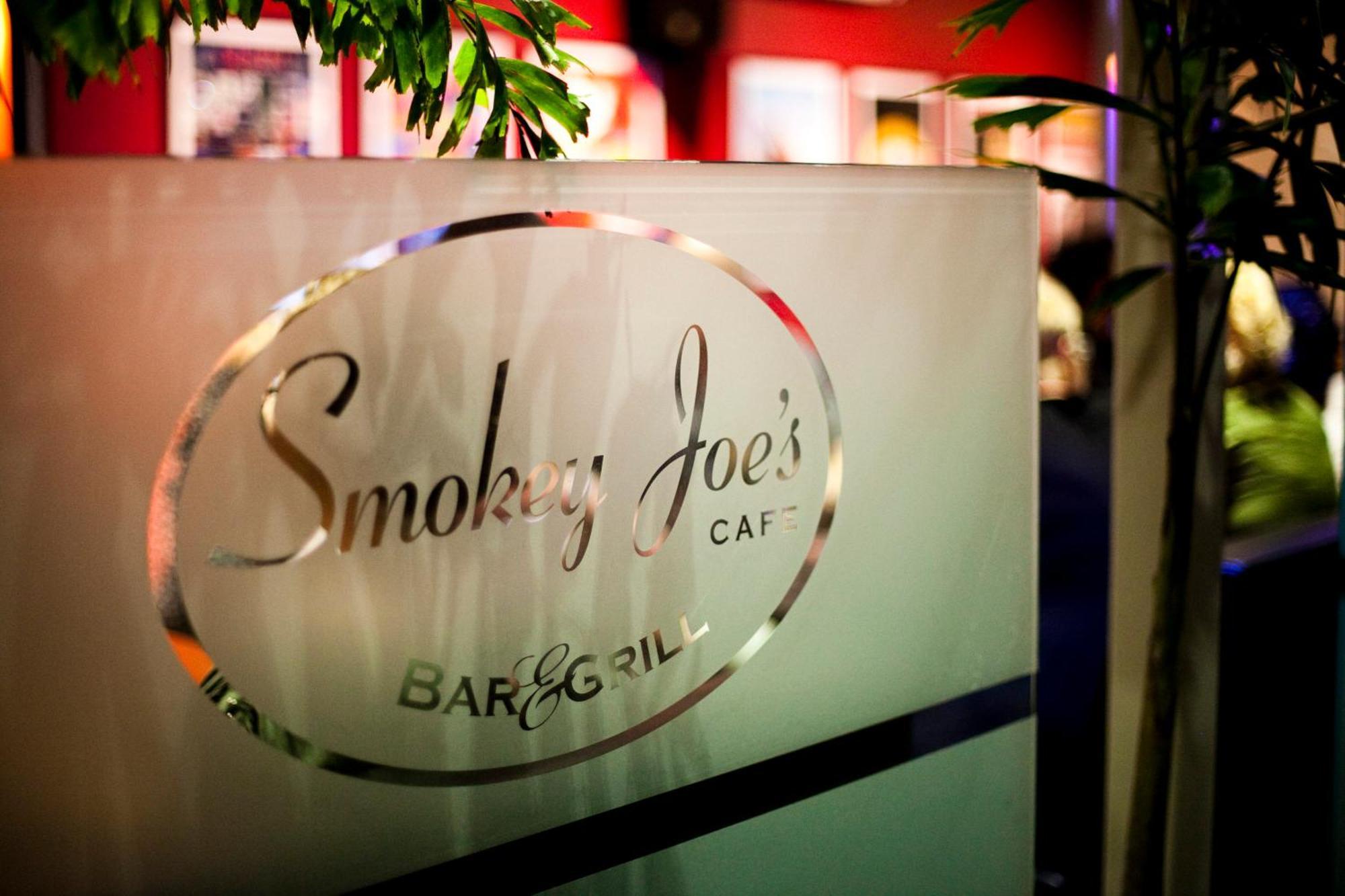 Ramada By Wyndham Hervey Bay Zewnętrze zdjęcie Smokey Joe's