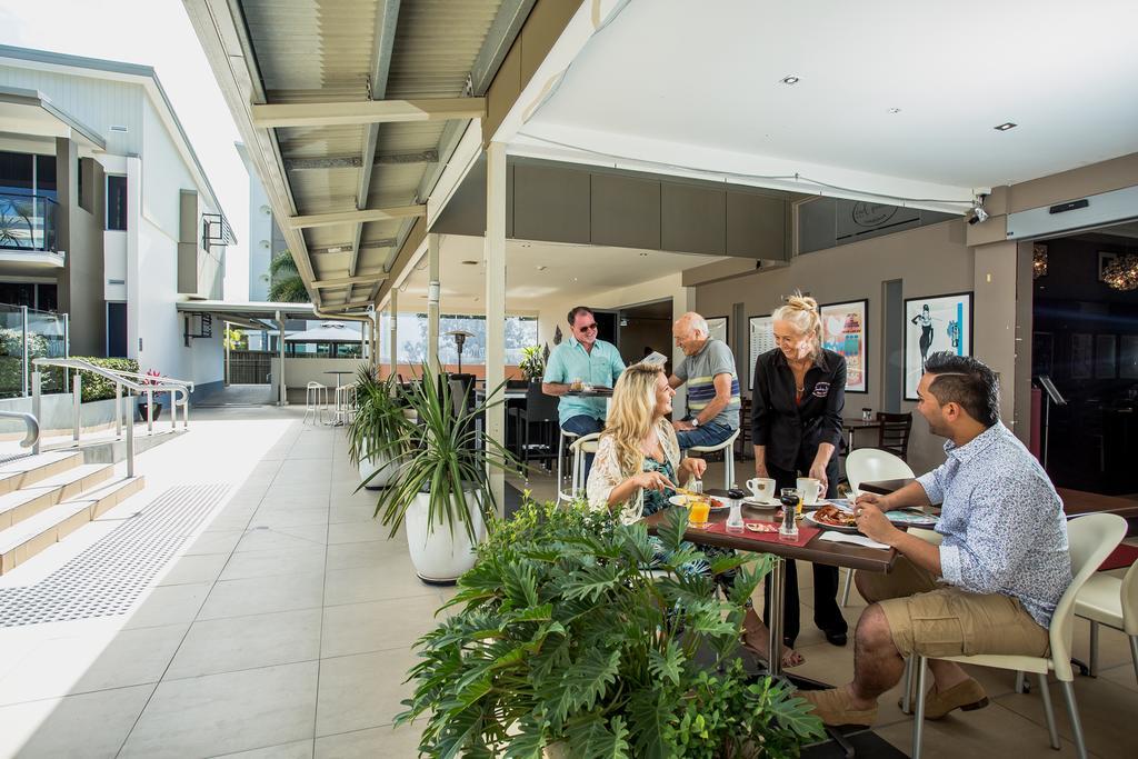 Ramada By Wyndham Hervey Bay Zewnętrze zdjęcie The Qantas Club lounge at Perth Airport