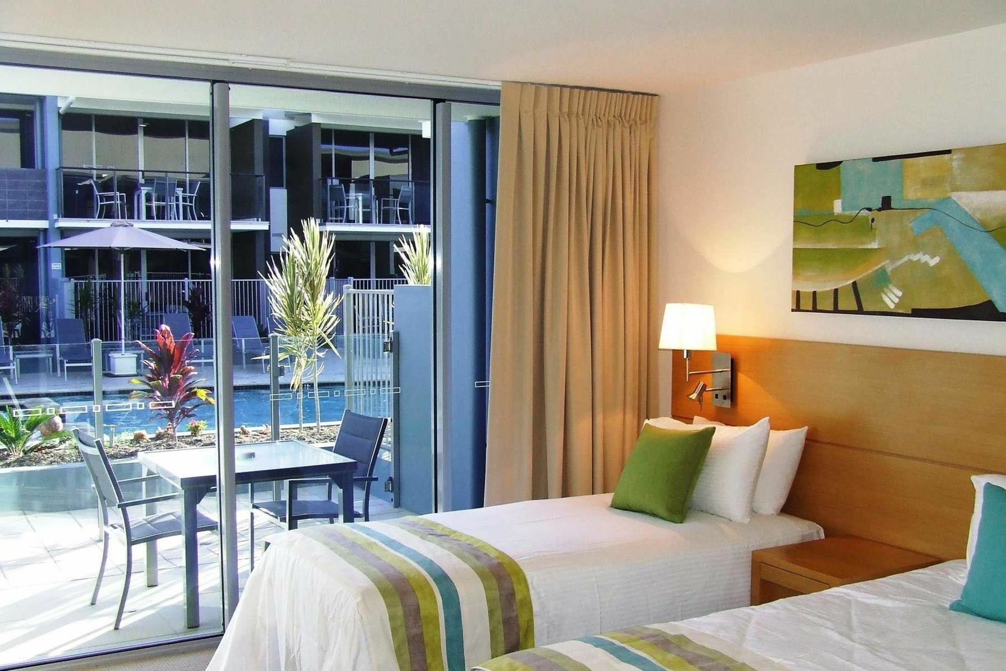 Ramada By Wyndham Hervey Bay Zewnętrze zdjęcie A room at the Mantra Crown Towers